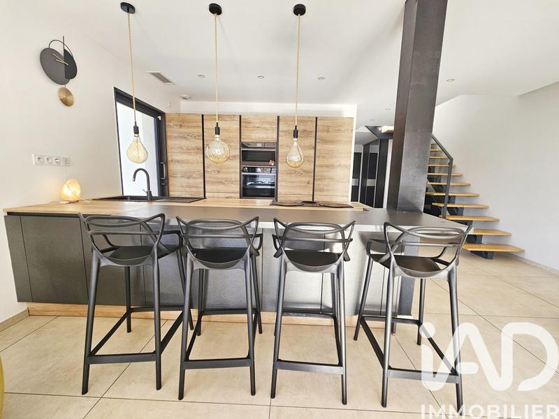 Maison - 150 m² - 4 pièces