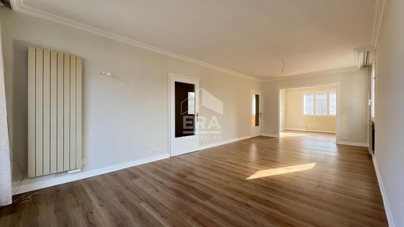 Maison - 122 m² - 7 pièces