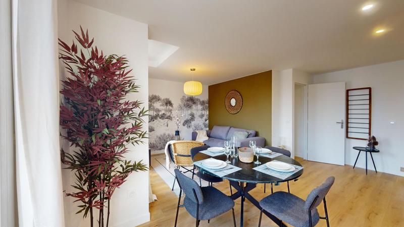 Appartement - 82 m² - 5 pièces