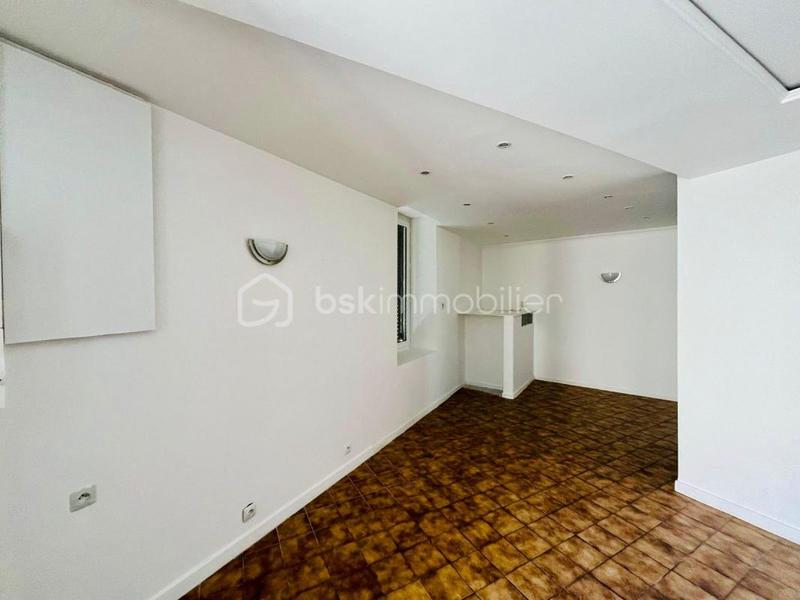 Immeuble - 170 m² - 6 pièces