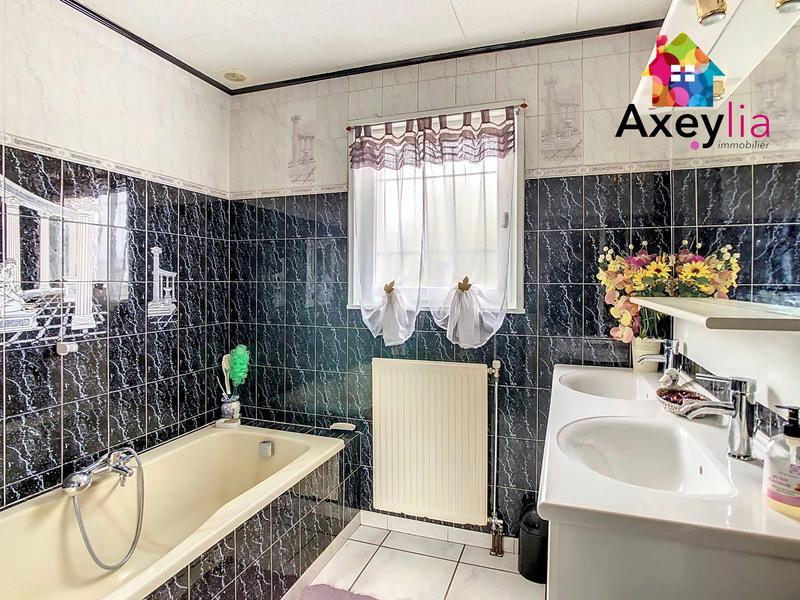 Maison - 160 m² - 7 pièces