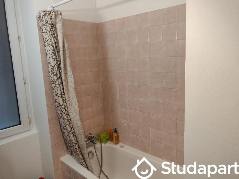 Chambre - 16 m² - 1 pièce