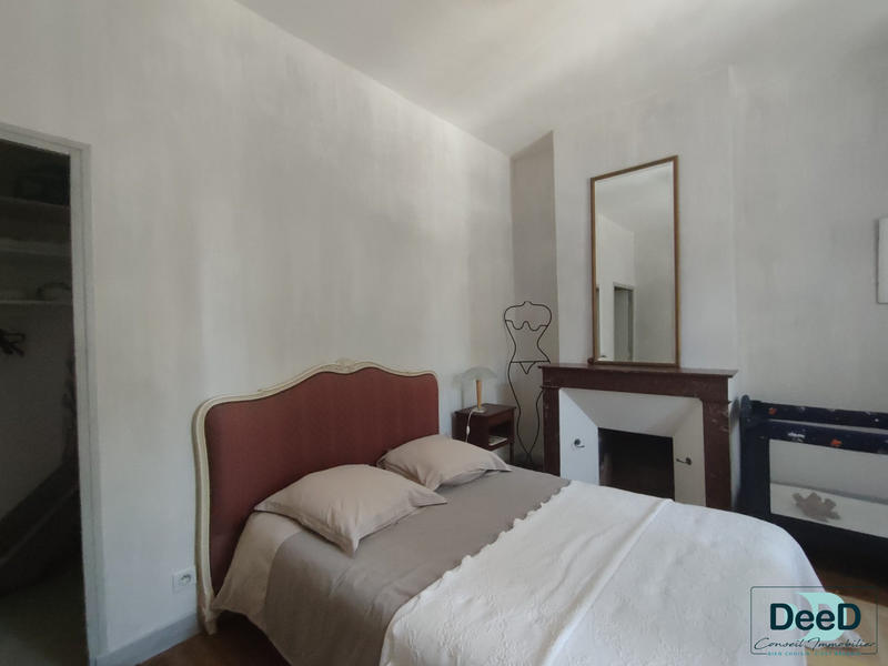 Maison - 366 m² - 9 pièces