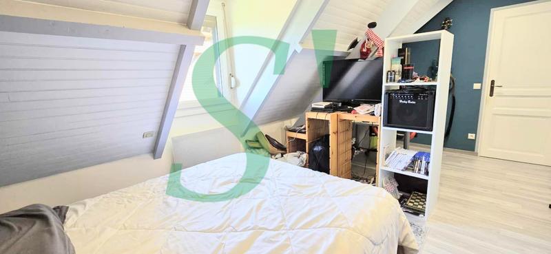 Maison - 197 m² - 9 pièces