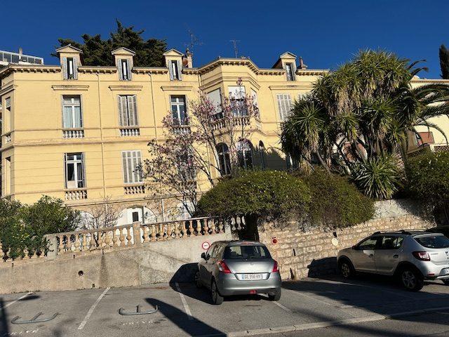 Appartement - 83 m² - 3 pièces