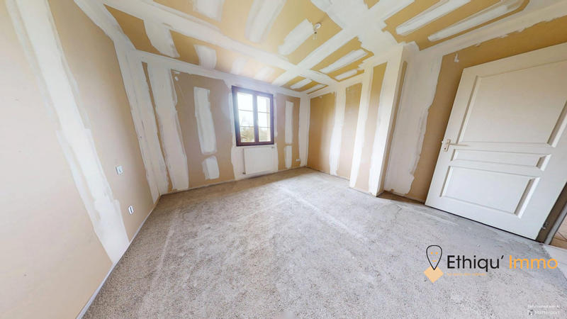 Maison - 215 m² - 7 pièces