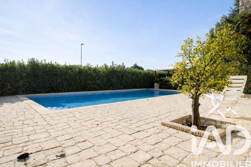 Maison - 180 m² - 4 pièces