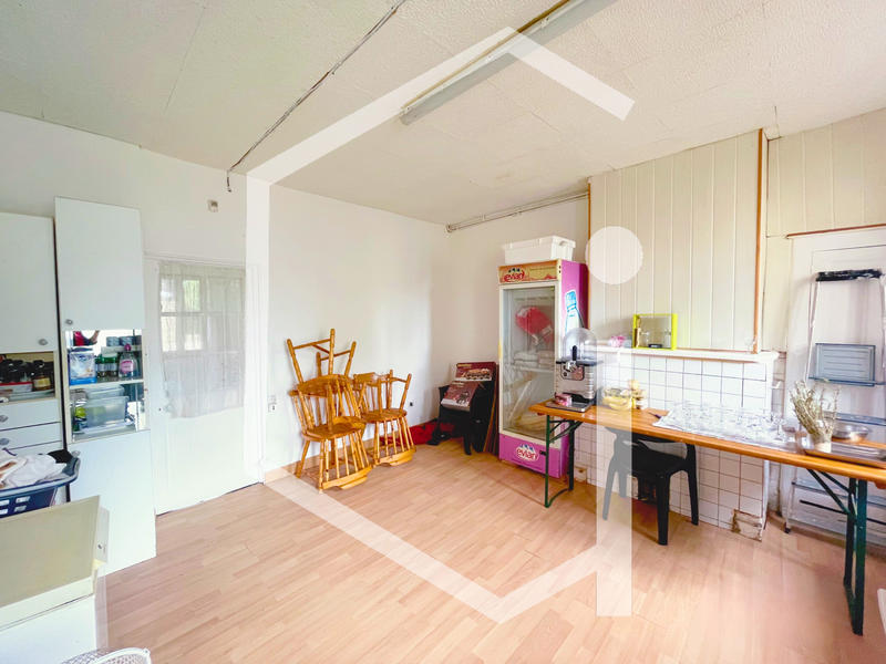 Fonds de commerce - Magasins - 90 m²