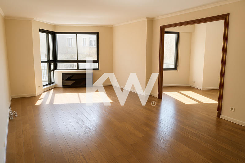 Appartement - 99 m² - 4 pièces