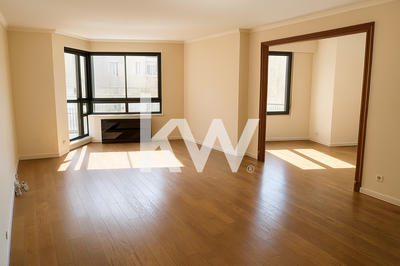 Appartement - 99 m² - 4 pièces