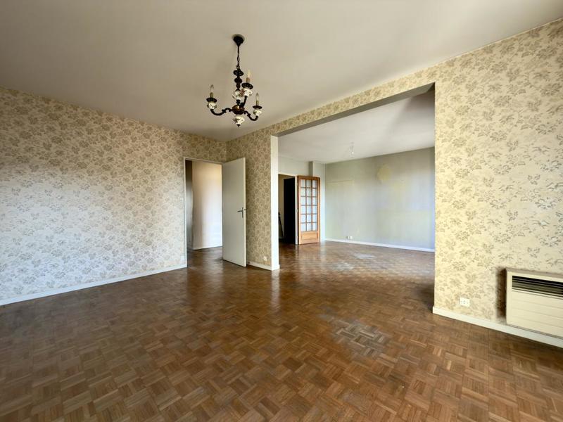 Appartement ancien - 92 m² - 4 pièces