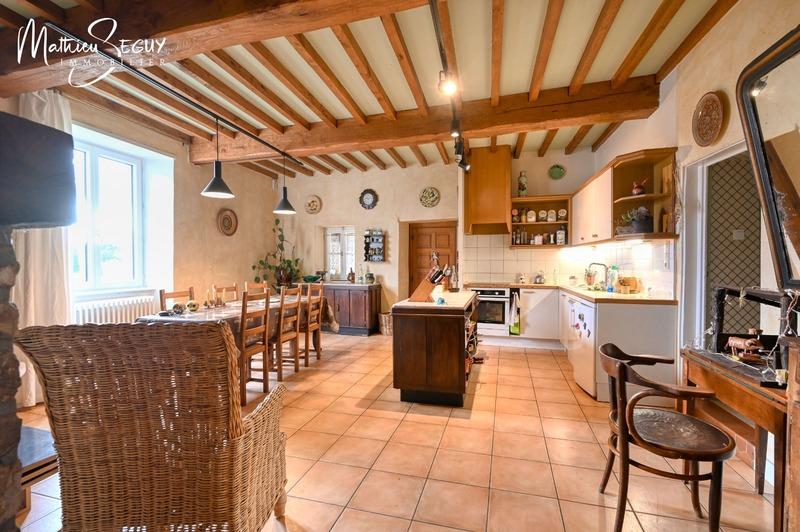 Maison - 161 m² - 7 pièces