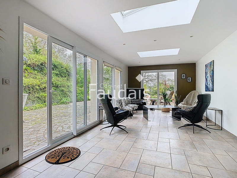 Maison - 282 m² - 7 pièces