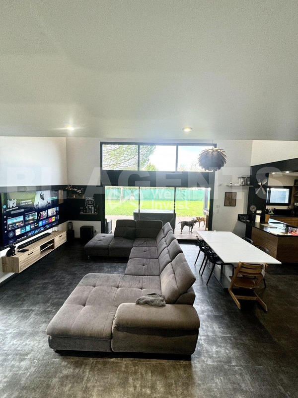 Maison - 137 m² - 5 pièces