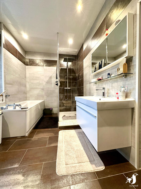 Maison - 195 m² - 7 pièces