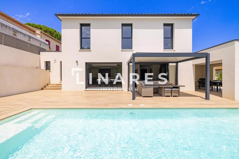 Maison - 145 m² - 4 pièces