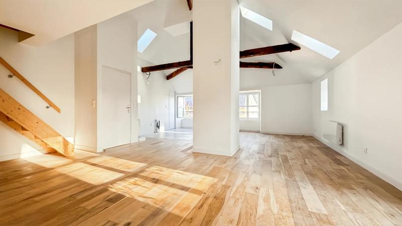 Appartement - 95 m² - 4 pièces