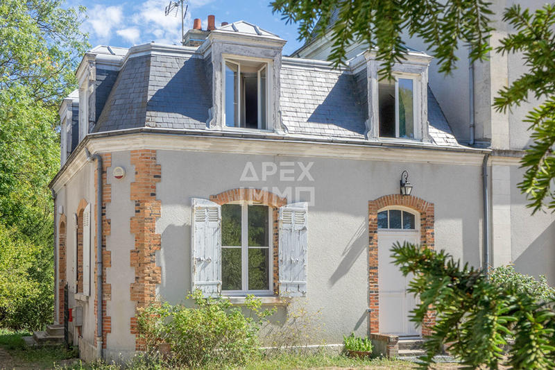 Demeure - 400 m² - 15 pièces