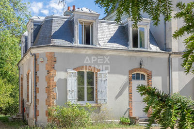 Demeure - 400 m² - 15 pièces