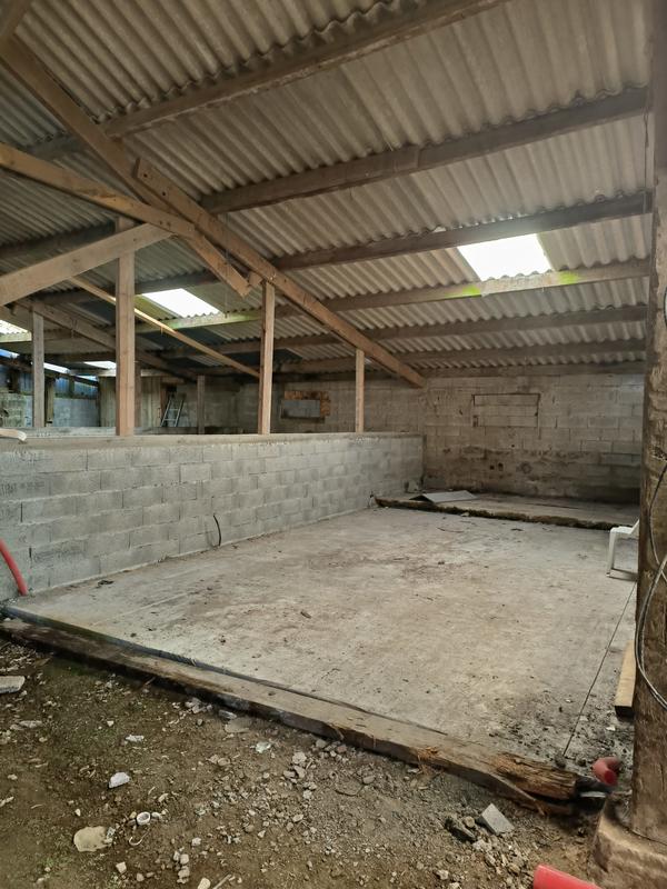 Maison - 650 m² - 1 pièce