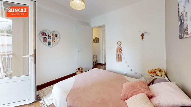 Appartement - 95 m² - 4 pièces