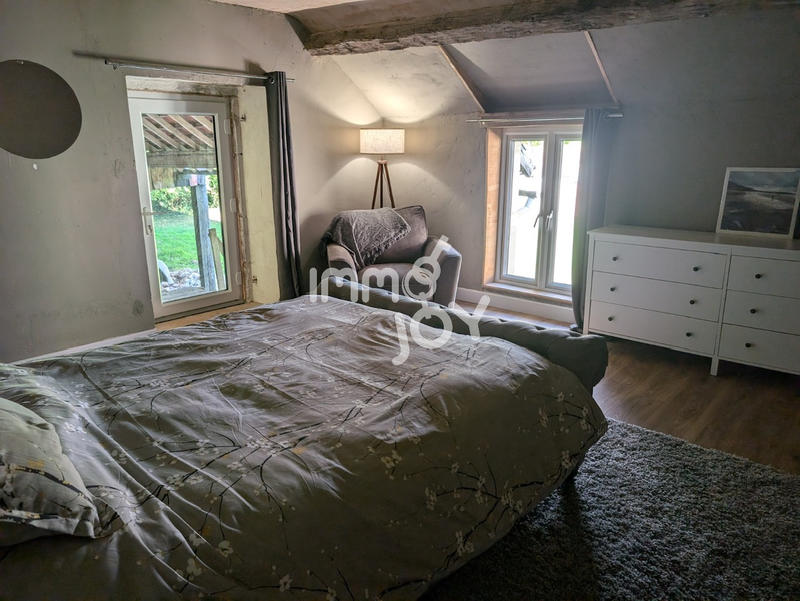 Maison de village - 360 m² - 10 pièces