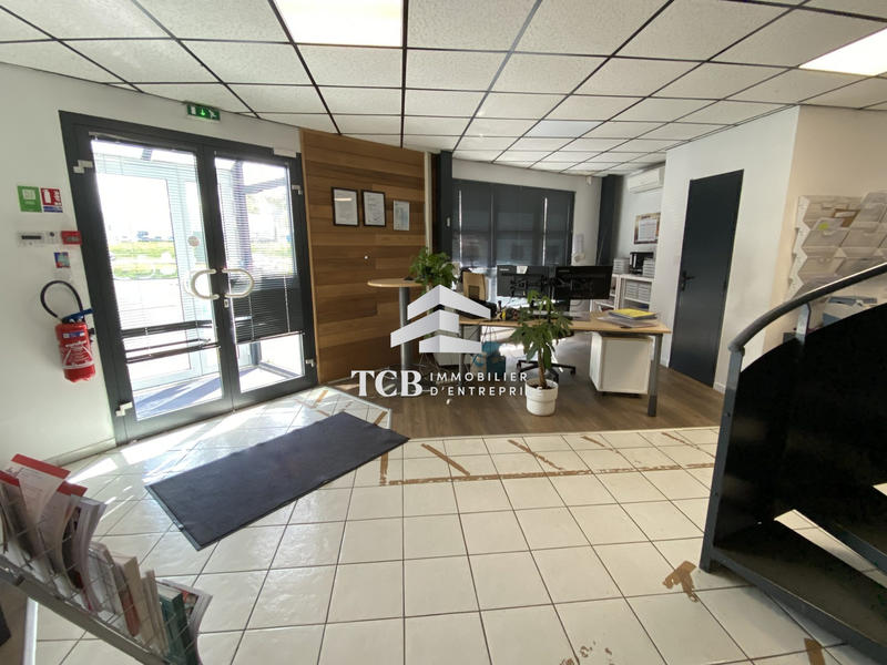 Local d'activités - 564 m²