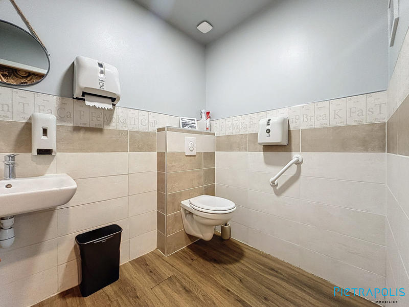 Fonds de commerce - 115 m²