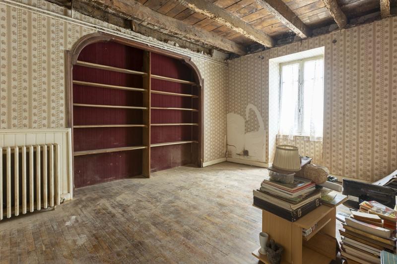 Maison ancienne - 350 m² - 11 pièces