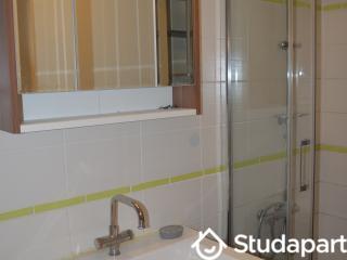 Chambre - 9 m² - 1 pièce