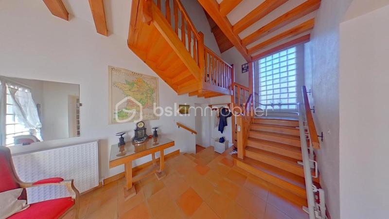 Propriété - 180 m² - 6 pièces