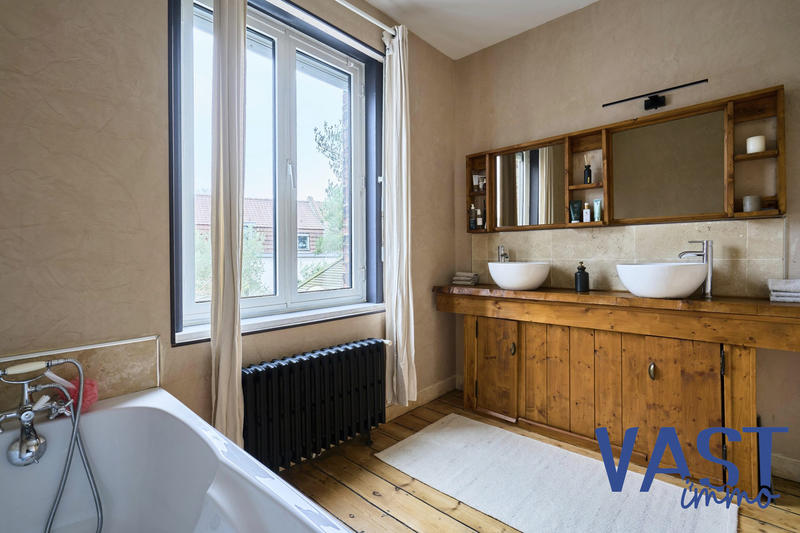 Maison - 130 m² - 5 pièces