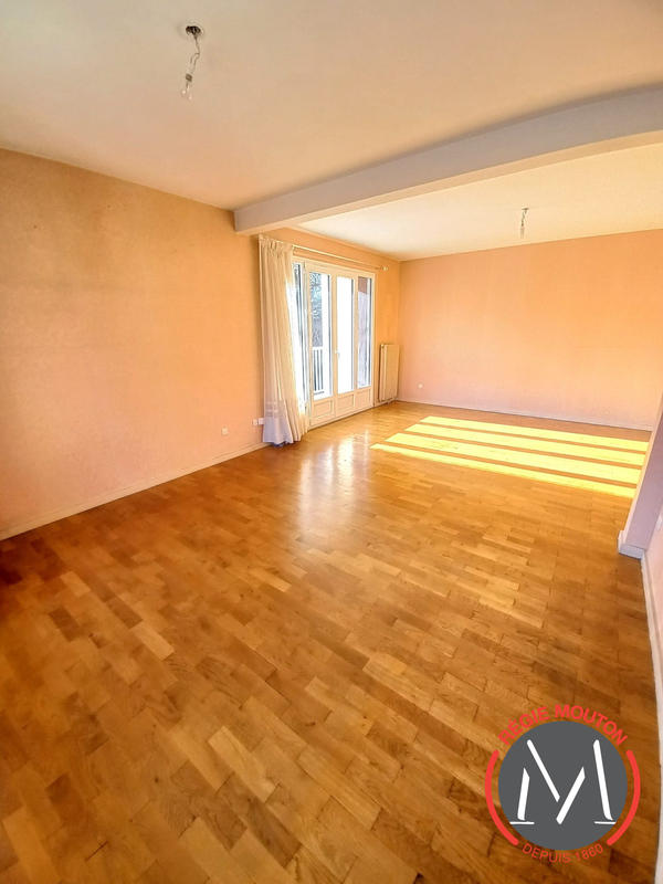 Appartement - 102 m² - 4 pièces