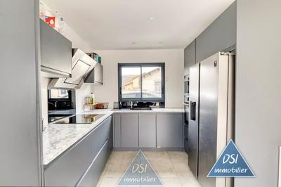 Maison - 122 m² - 5 pièces