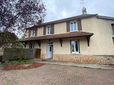 Maison - 152 m² - 10 pièces