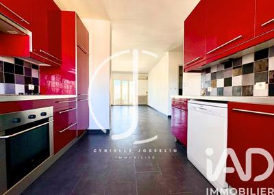 Appartement - 79 m² - 4 pièces