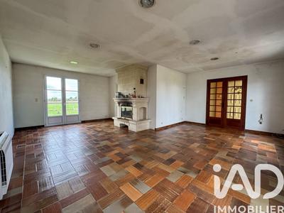 Maison - 95 m² - 5 pièces