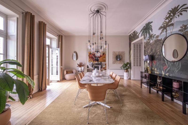 Appartement - 250 m² - 9 pièces