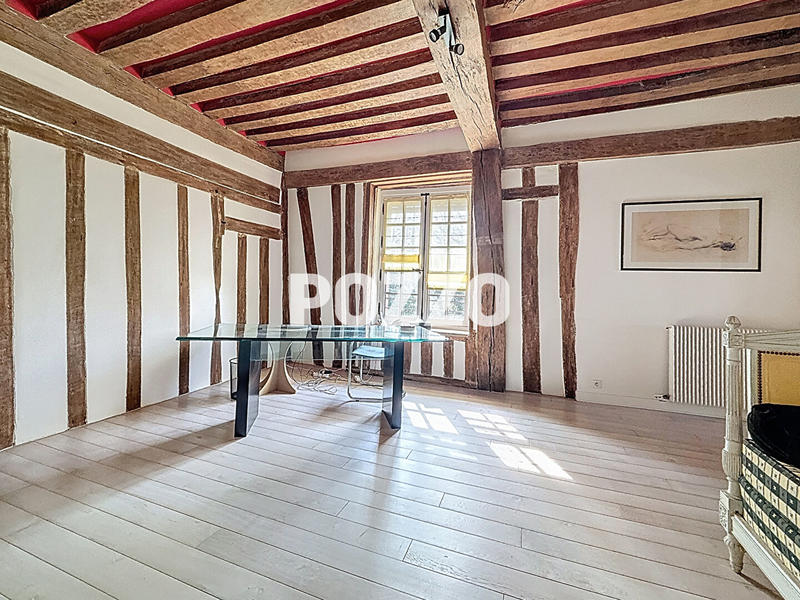 Maison - 320 m² - 10 pièces