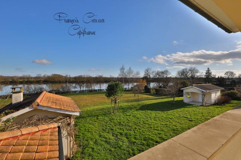 Maison - 210 m² - 6 pièces