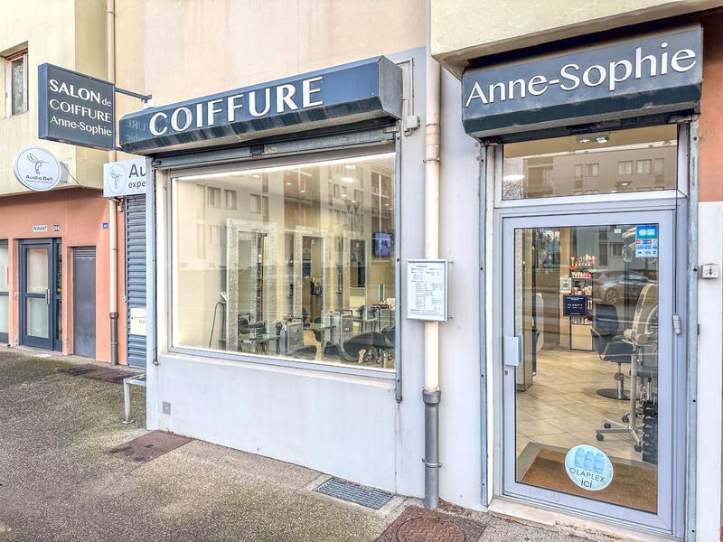 Fonds de commerce - Magasins - 48 m²