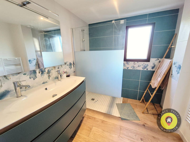 Maison - 141 m² - 6 pièces