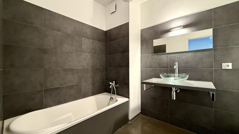 Appartement - 97 m² - 4 pièces