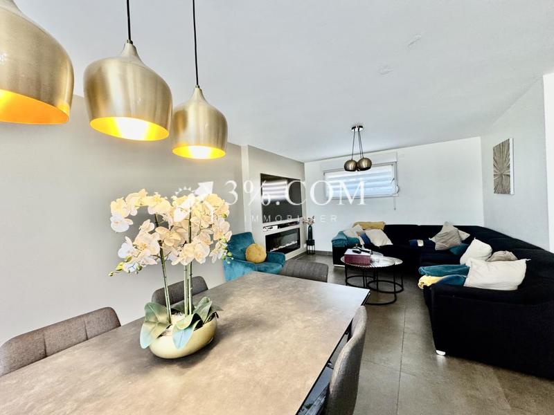 Maison - 114 m² - 6 pièces