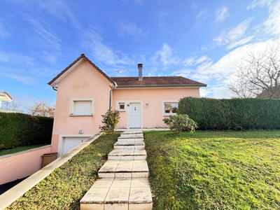 Maison - 121 m² - 6 pièces