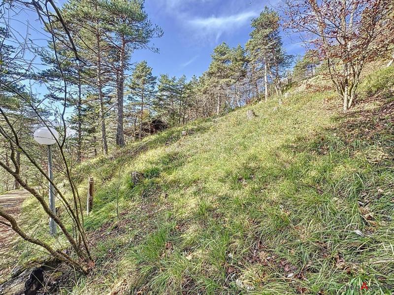 Terrain constructible - 670 m²