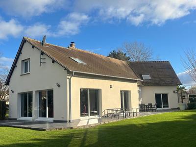 Maison - 200 m² - 7 pièces