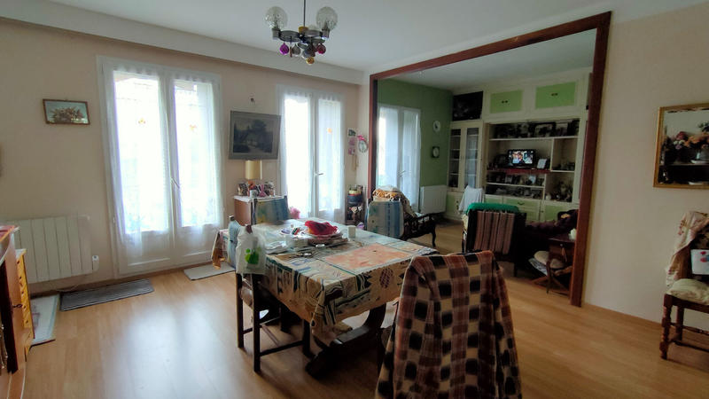 Maison de ville - 2 051 m²