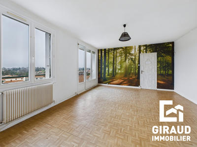 Appartement - 87 m² - 4 pièces