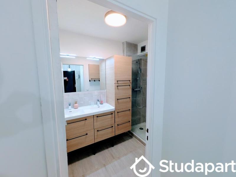 Chambre - 11 m² - 1 pièce